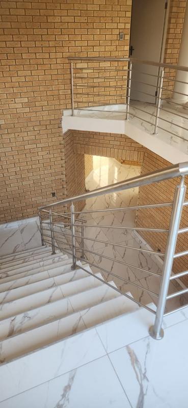 To Let 5 Bedroom Property for Rent in Eldopark Gauteng