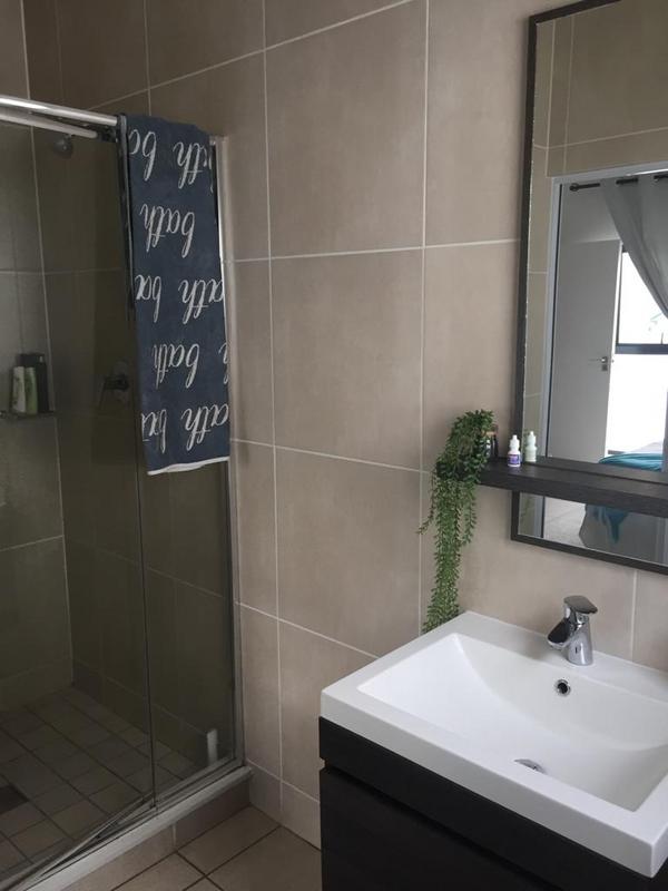 1 Bedroom Property for Sale in Greenstone Hill Gauteng