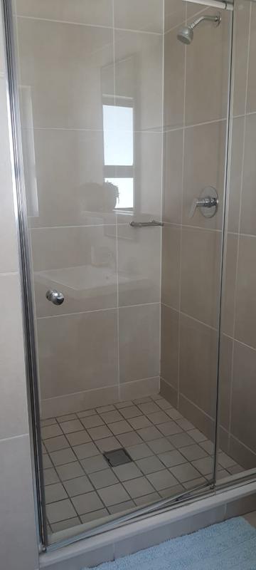 1 Bedroom Property for Sale in Greenstone Hill Gauteng