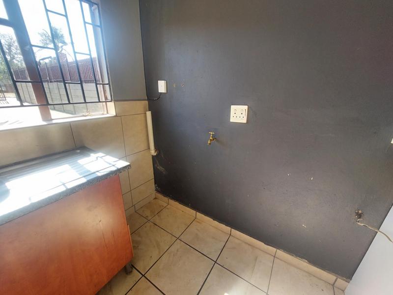 To Let 2 Bedroom Property for Rent in Laudium Gauteng