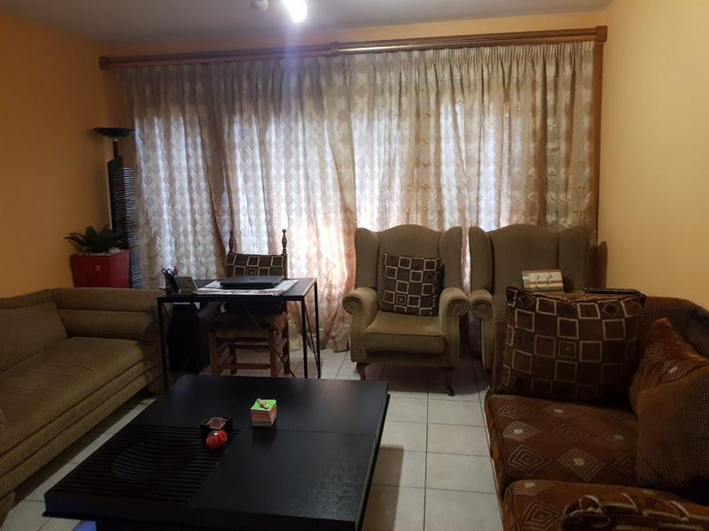To Let 2 Bedroom Property for Rent in Clubview Gauteng