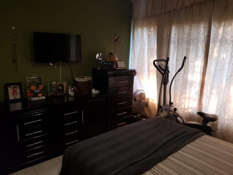 To Let 2 Bedroom Property for Rent in Clubview Gauteng
