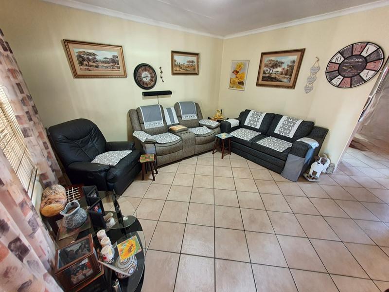 2 Bedroom Property for Sale in Sinoville Gauteng