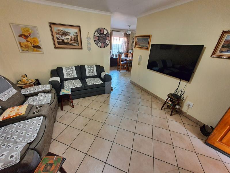 2 Bedroom Property for Sale in Sinoville Gauteng