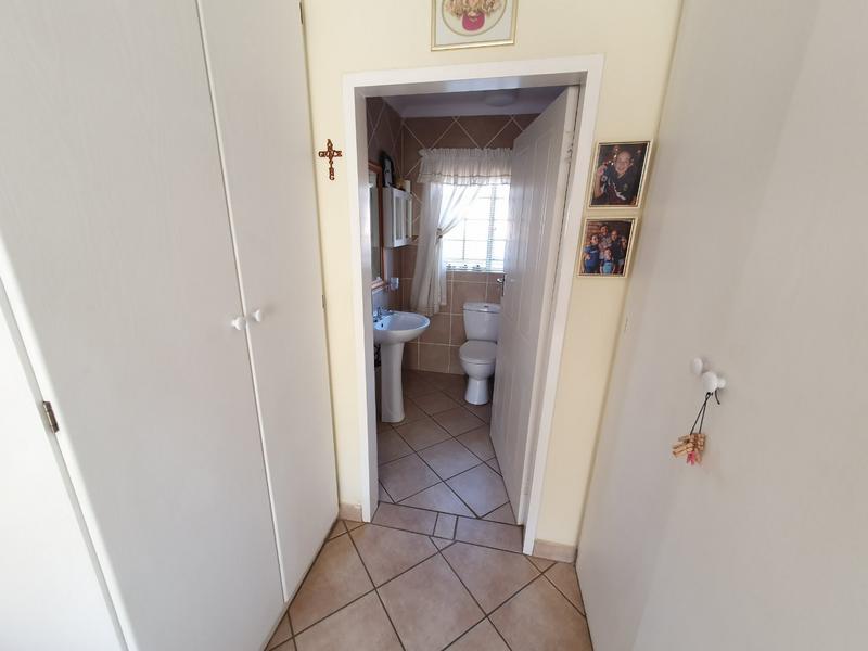 2 Bedroom Property for Sale in Sinoville Gauteng