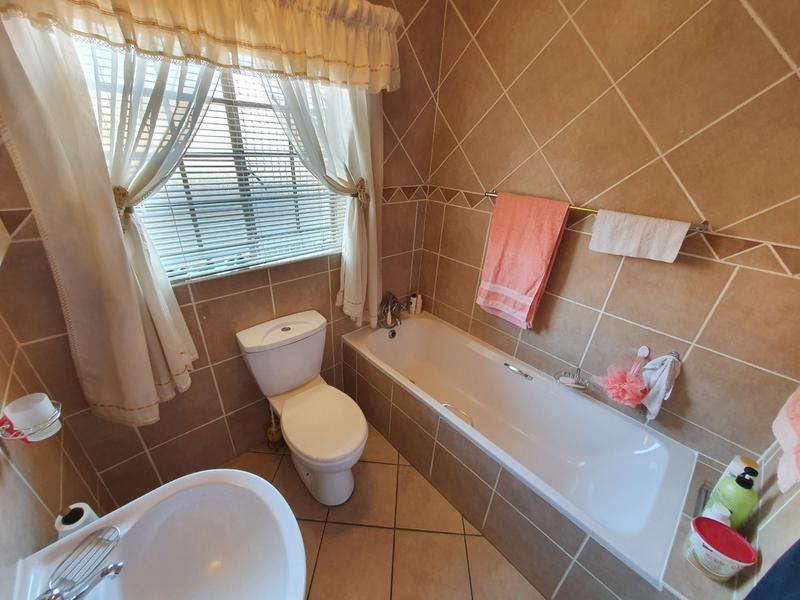 2 Bedroom Property for Sale in Sinoville Gauteng