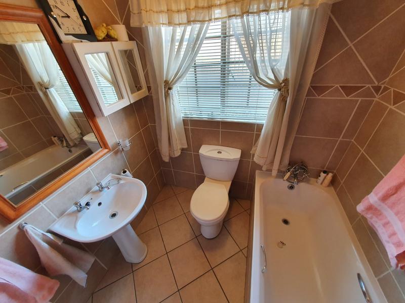 2 Bedroom Property for Sale in Sinoville Gauteng