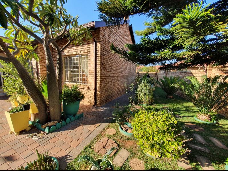2 Bedroom Property for Sale in Sinoville Gauteng