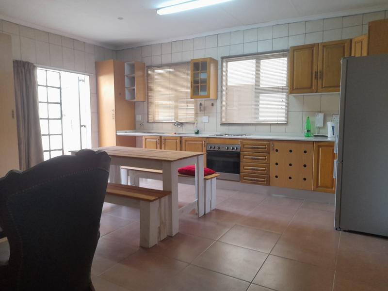 To Let 2 Bedroom Property for Rent in Greenside Gauteng