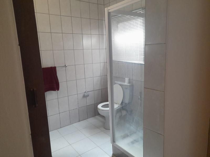 To Let 2 Bedroom Property for Rent in Greenside Gauteng