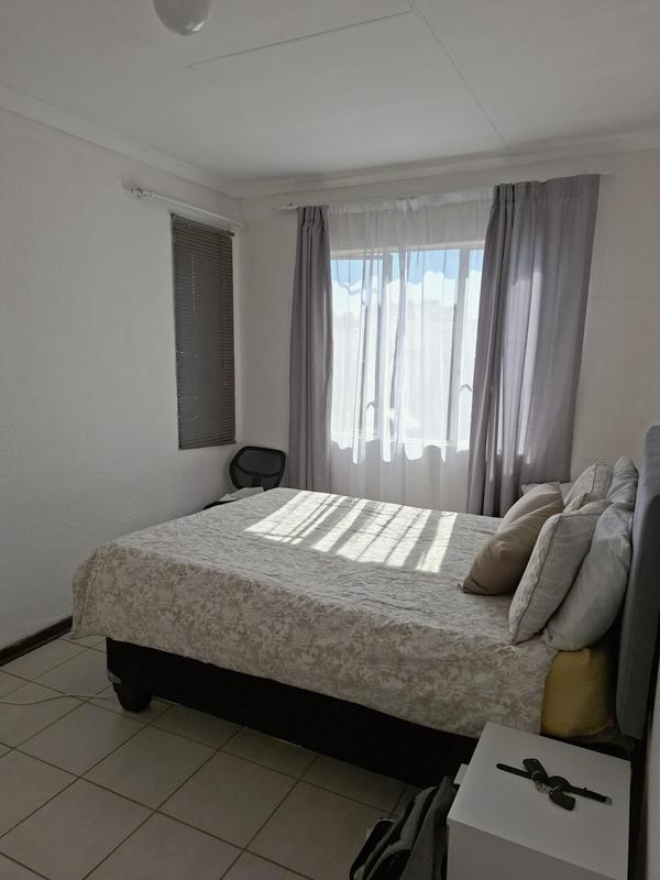 To Let 2 Bedroom Property for Rent in Ormonde Gauteng