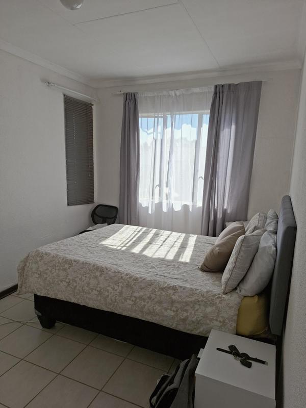To Let 2 Bedroom Property for Rent in Ormonde Gauteng