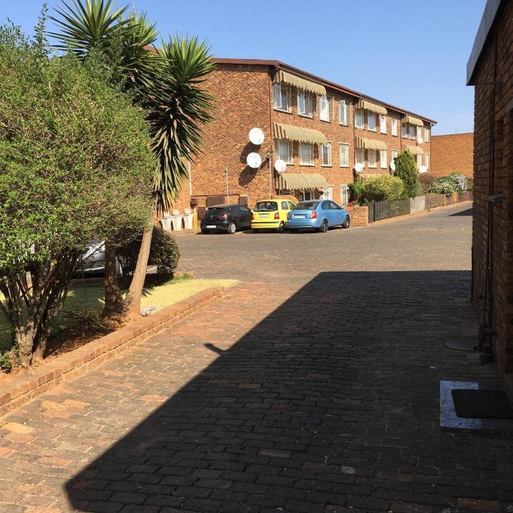 2 Bedroom Property for Sale in Berton Park Gauteng