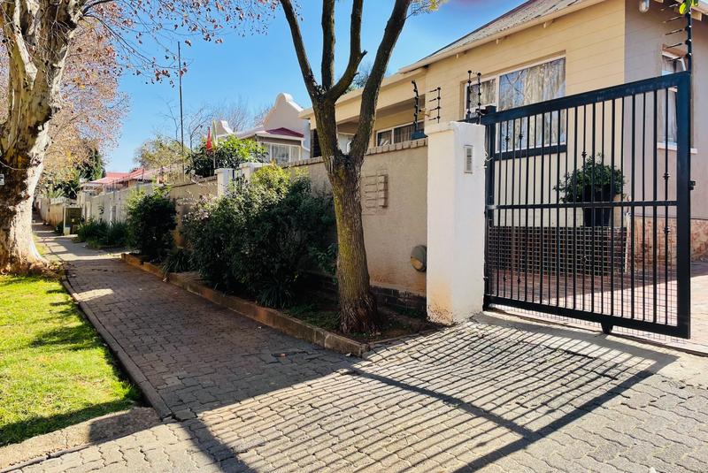 3 Bedroom Property for Sale in Bezuidenhout Valley Gauteng