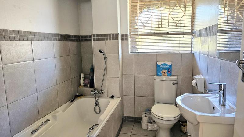 2 Bedroom Property for Sale in Croydon Gauteng