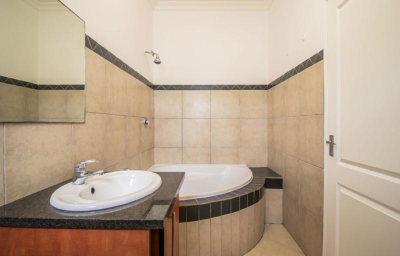 2 Bedroom Property for Sale in Eastleigh Ridge Gauteng
