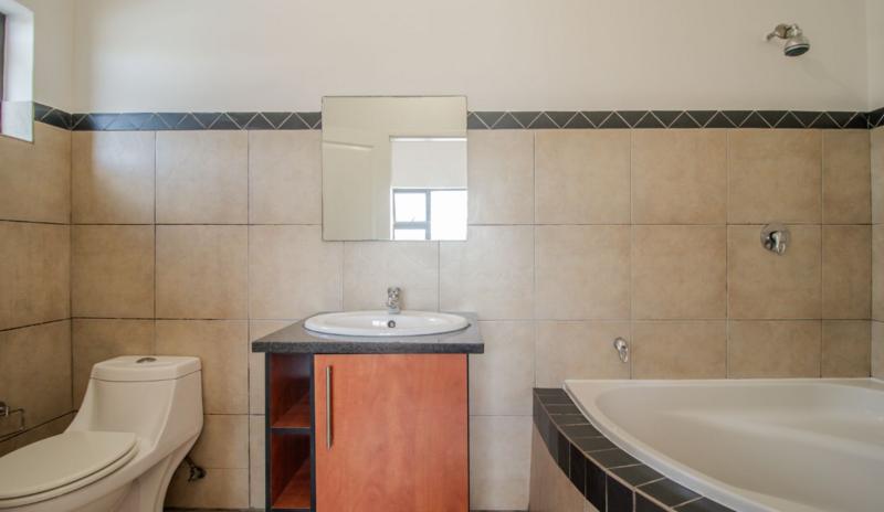 2 Bedroom Property for Sale in Eastleigh Ridge Gauteng