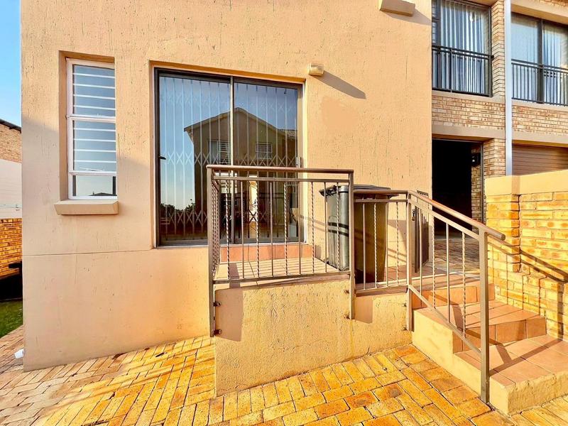 To Let 3 Bedroom Property for Rent in Wilgeheuwel Gauteng