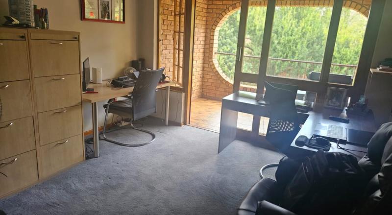 6 Bedroom Property for Sale in Carletonville Gauteng