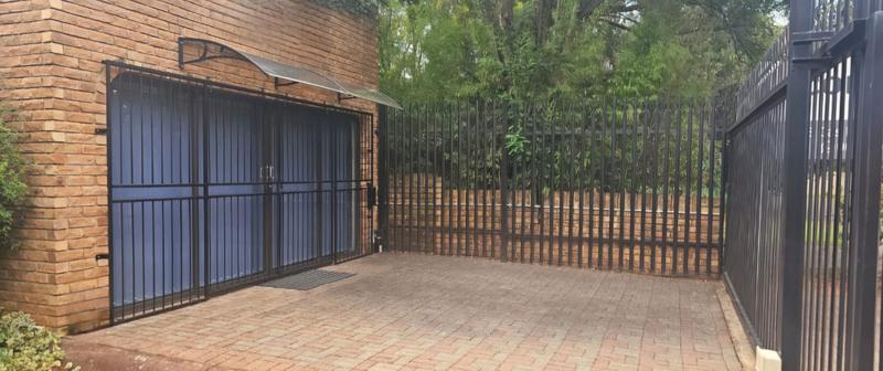 6 Bedroom Property for Sale in Carletonville Gauteng