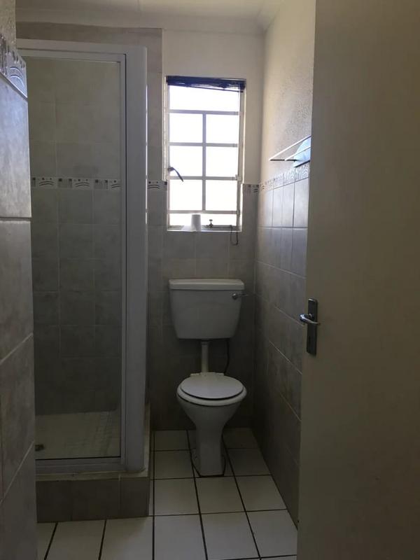 To Let 2 Bedroom Property for Rent in Lonehill Gauteng