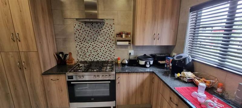 3 Bedroom Property for Sale in Amberfield Gauteng