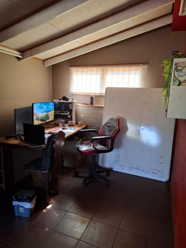 To Let 1 Bedroom Property for Rent in Garsfontein Gauteng