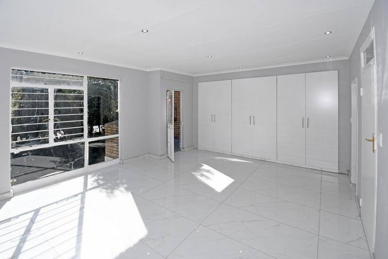 2 Bedroom Property for Sale in Morningside Gauteng
