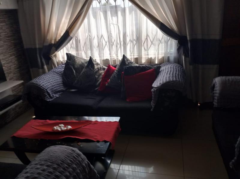 2 Bedroom Property for Sale in Dobsonville Gauteng