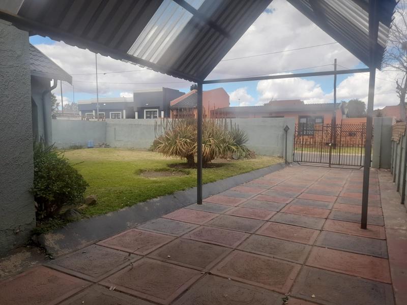 3 Bedroom Property for Sale in Pimville Zone 7 Gauteng