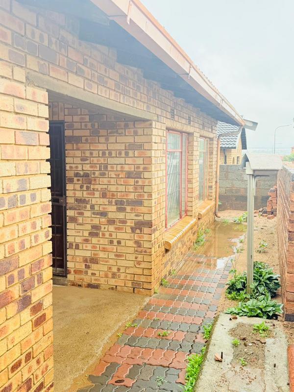 3 Bedroom Property for Sale in Meadowlands Gauteng