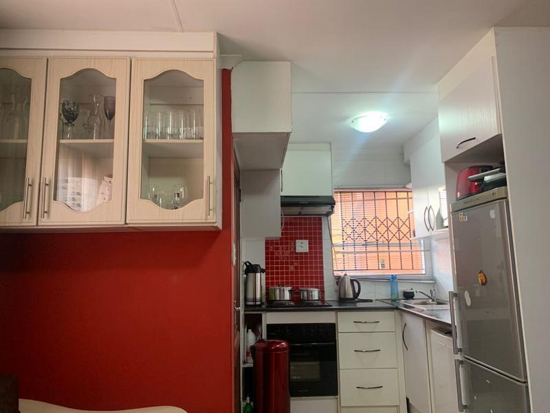 To Let 2 Bedroom Property for Rent in Fleurhof Gauteng