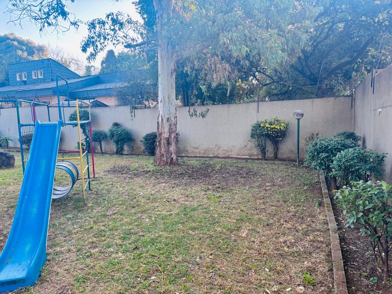 To Let 1 Bedroom Property for Rent in Hurlingham Gauteng