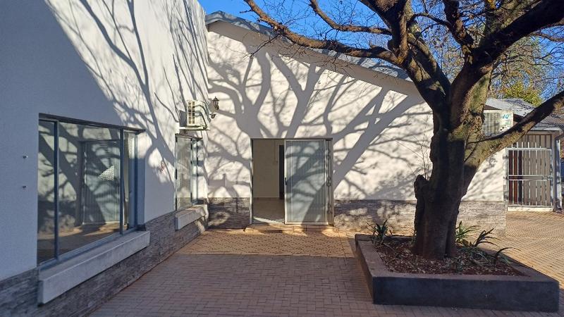 To Let commercial Property for Rent in Clubview Gauteng