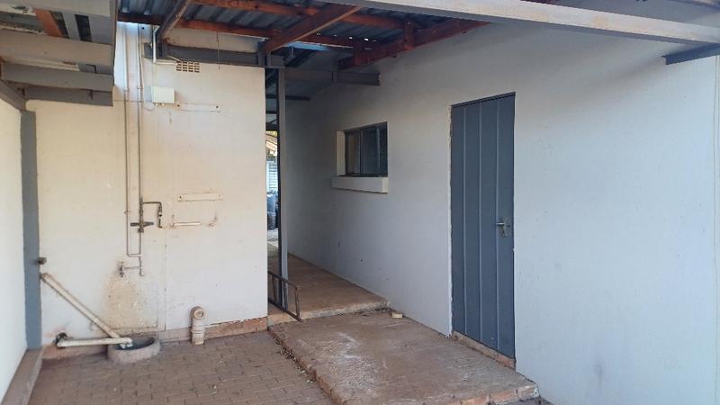 To Let commercial Property for Rent in Clubview Gauteng