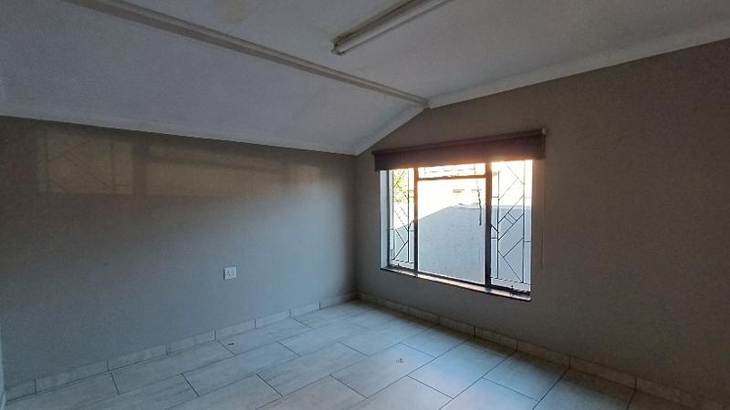 To Let commercial Property for Rent in Clubview Gauteng