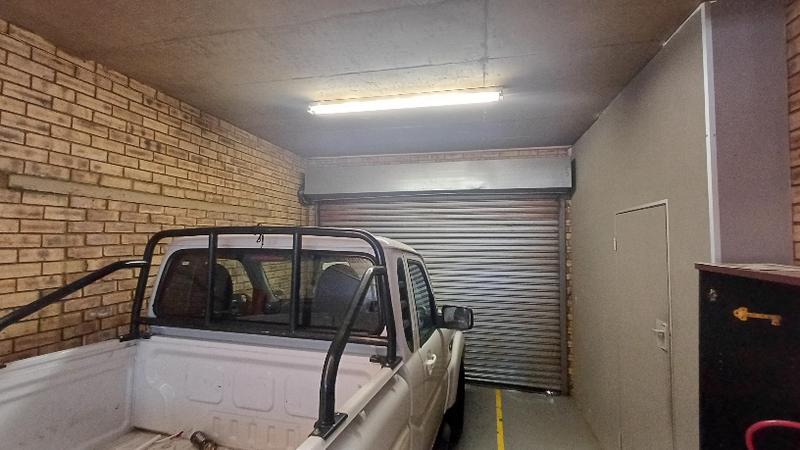 To Let commercial Property for Rent in Hennopspark Gauteng