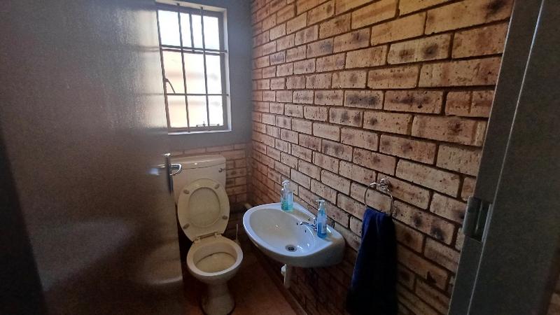 To Let commercial Property for Rent in Hennopspark Gauteng