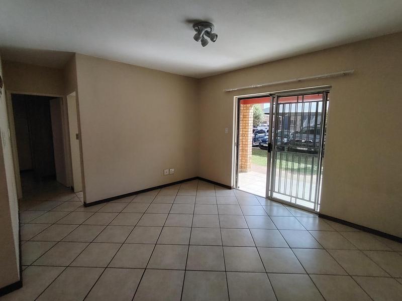 To Let 2 Bedroom Property for Rent in Monavoni Gauteng