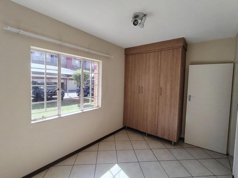 To Let 2 Bedroom Property for Rent in Monavoni Gauteng
