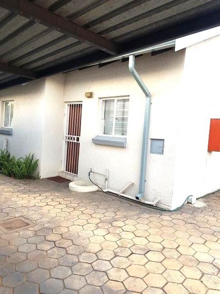 To Let 1 Bedroom Property for Rent in Rooihuiskraal North Gauteng
