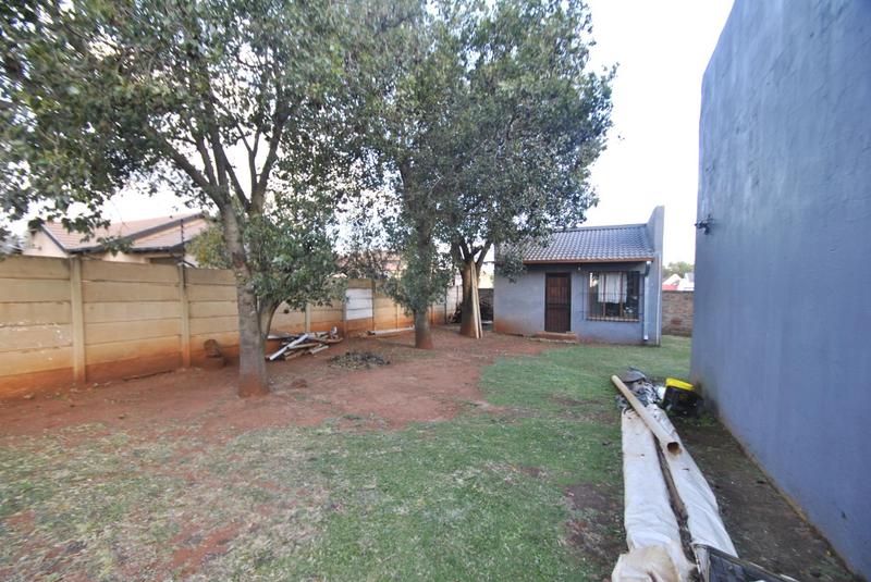 4 Bedroom Property for Sale in Dawn Park Gauteng