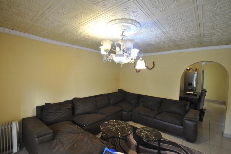 4 Bedroom Property for Sale in Dawn Park Gauteng