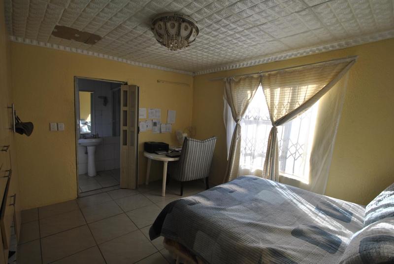 4 Bedroom Property for Sale in Dawn Park Gauteng