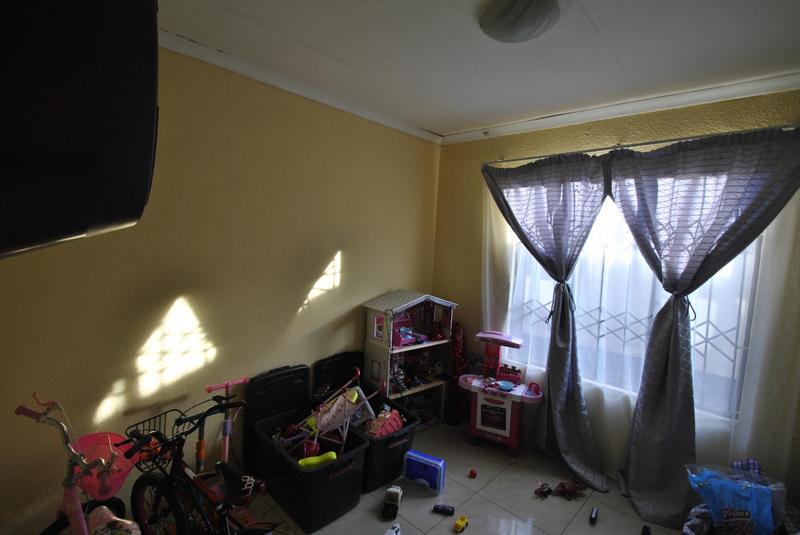 4 Bedroom Property for Sale in Dawn Park Gauteng