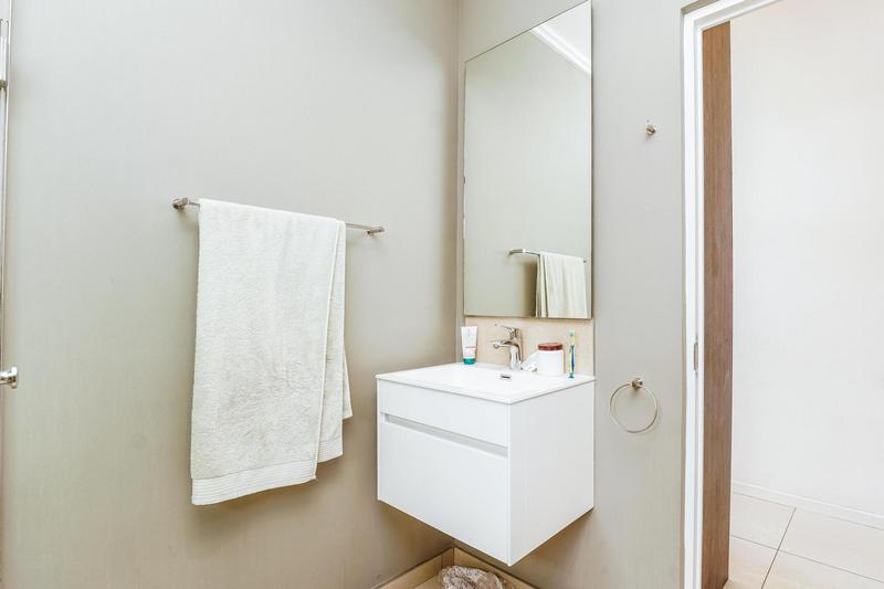 1 Bedroom Property for Sale in Dunkeld Gauteng
