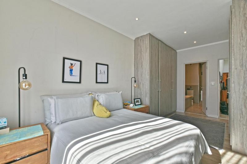 2 Bedroom Property for Sale in Dunkeld Gauteng