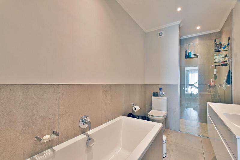 2 Bedroom Property for Sale in Dunkeld Gauteng