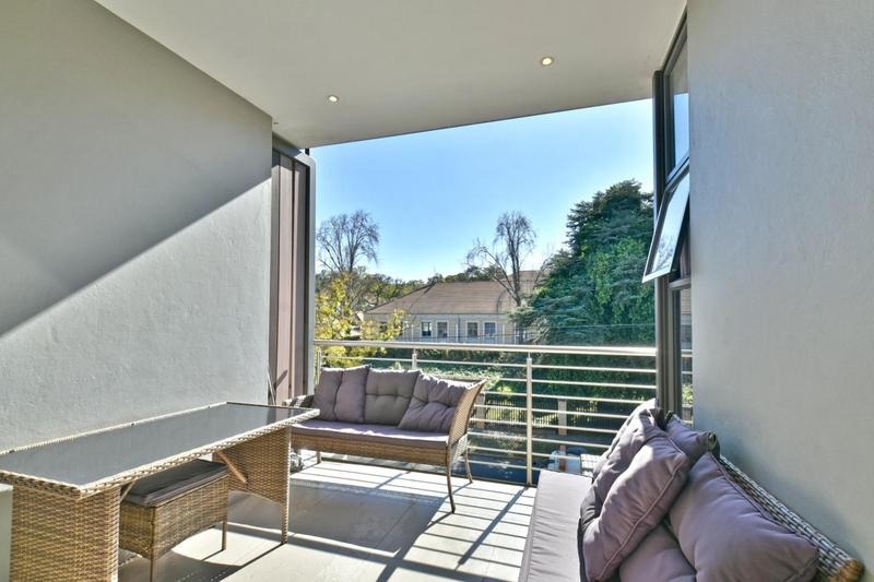 2 Bedroom Property for Sale in Dunkeld Gauteng
