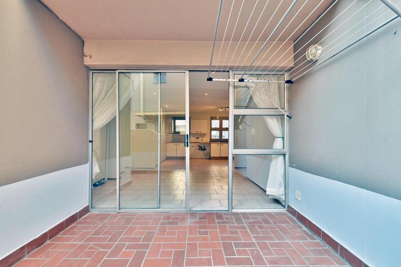 2 Bedroom Property for Sale in Glenanda Gauteng
